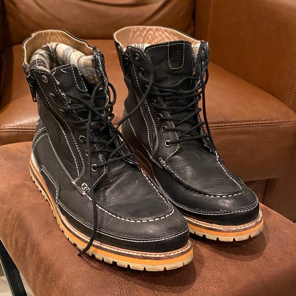 Men's Black Leather Lace-Up Boots